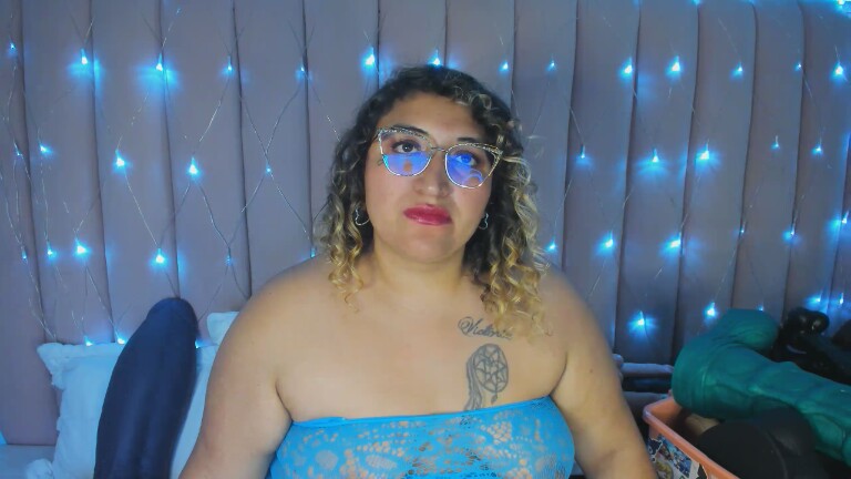 Sweet_X's Streamate show and profile