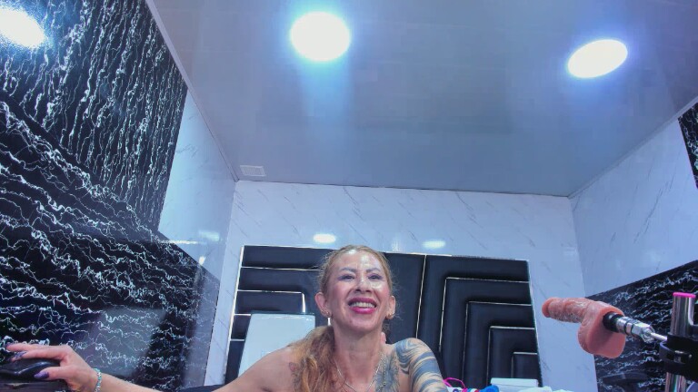 Ladyy_Scarlett's Streamate show and profile