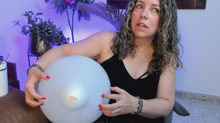 DominicaFrost's Streamate show and profile