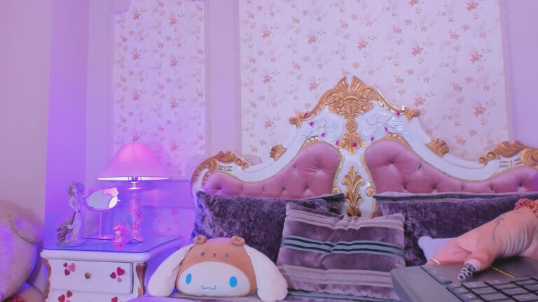 JuneEvanss's Streamate show and profile