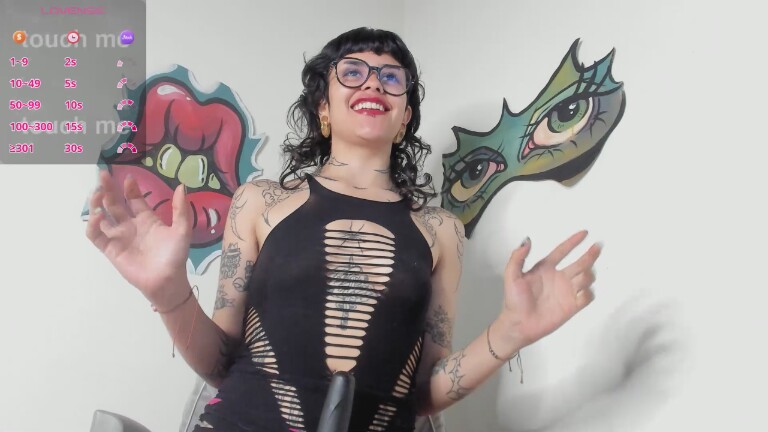 triinitty's Streamate show and profile