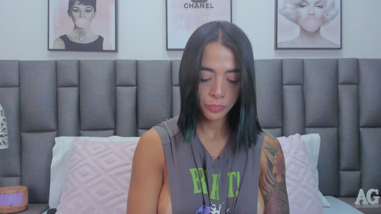 AmberrGreey's Streamate show and profile