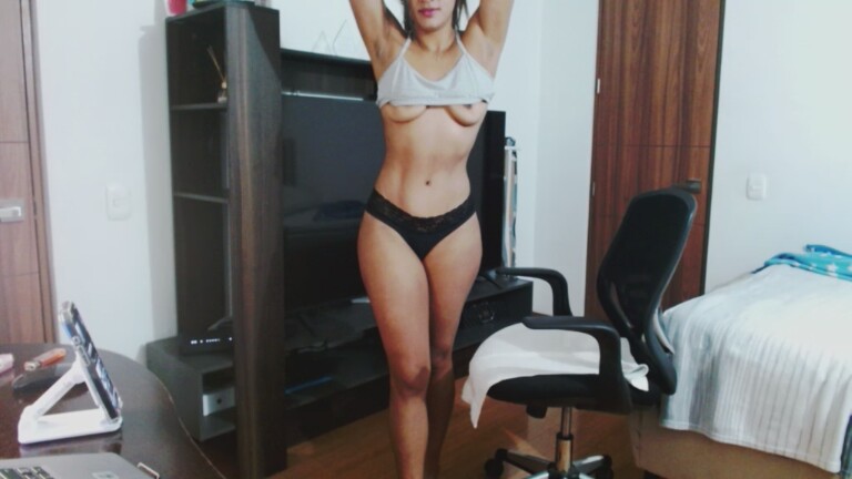 Jazmin111's Streamate show and profile