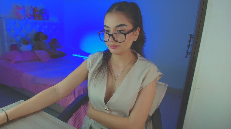 Kaara_Coopper's Streamate show and profile