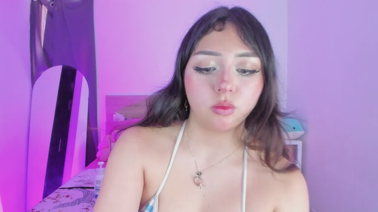 EmyGom3zz's Streamate show and profile