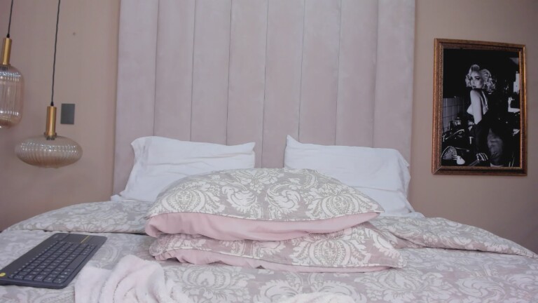 RossiCurls's Streamate show and profile