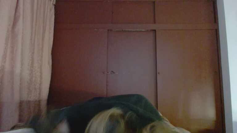 VicktoriaLou's Streamate show and profile