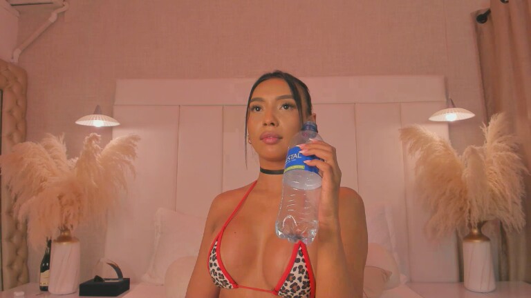 NikoJhon's Streamate show and profile