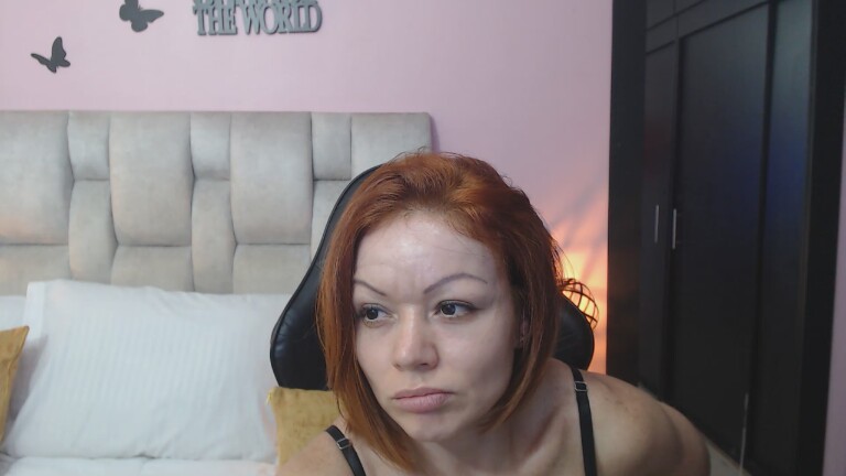 Yulina_Kyle30's Streamate show and profile