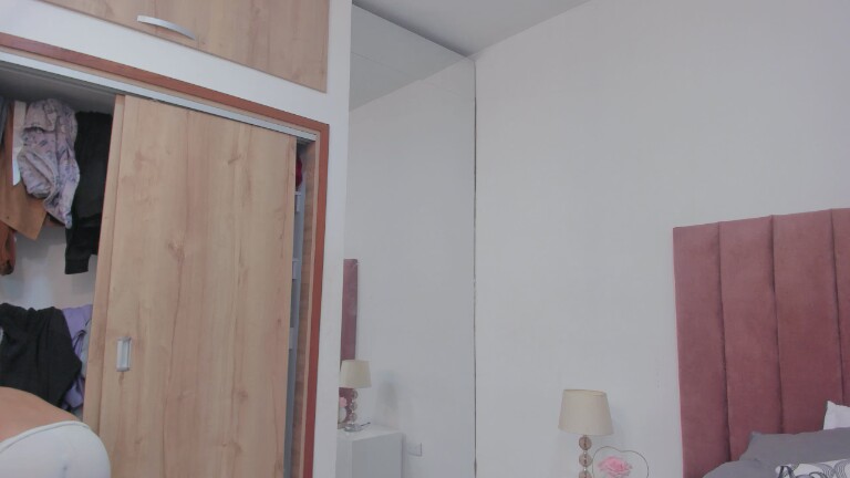 AmaiaRivers's Streamate show and profile