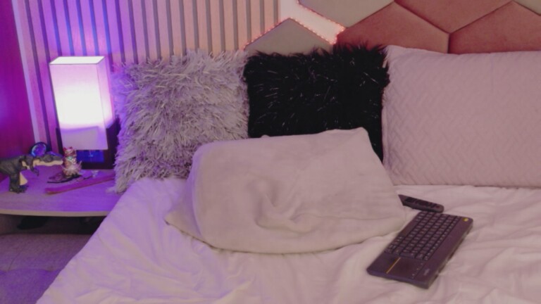 EivaStone's Streamate show and profile