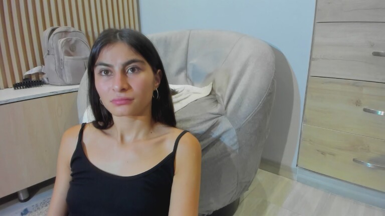 beatriz_doll's Streamate show and profile