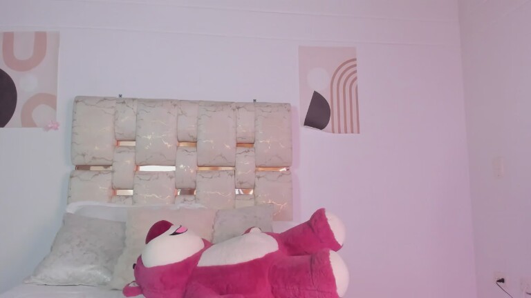 ISABELLE104's Streamate show and profile