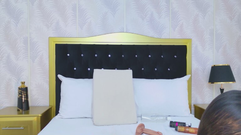 ZoeCortes's Streamate show and profile