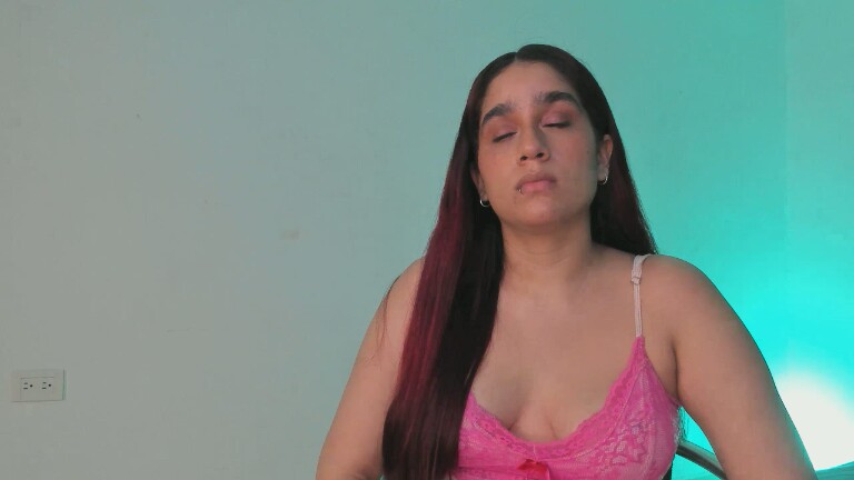 LlilyEvans's Streamate show and profile