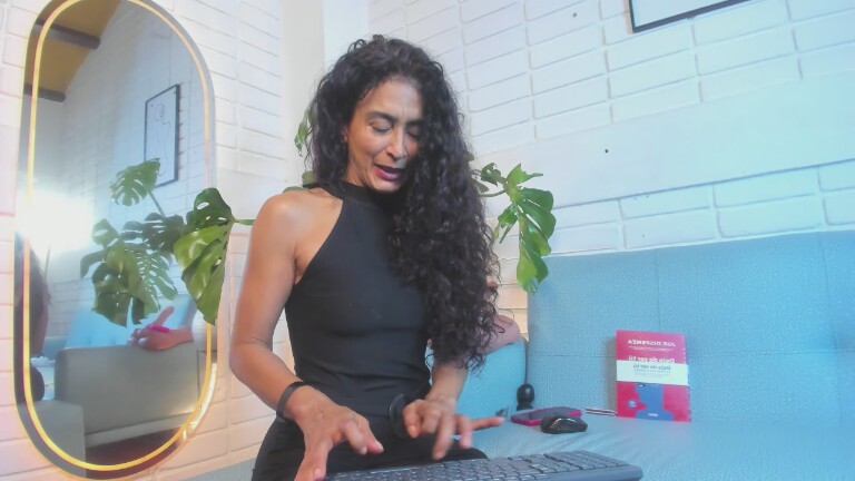 VeronicaCortess's Streamate show and profile