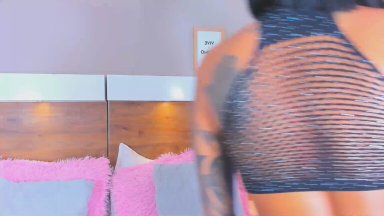 HemmaThompsonn's Streamate show and profile