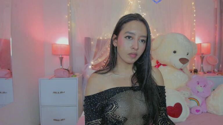 AlexandraWinterr's Streamate show and profile