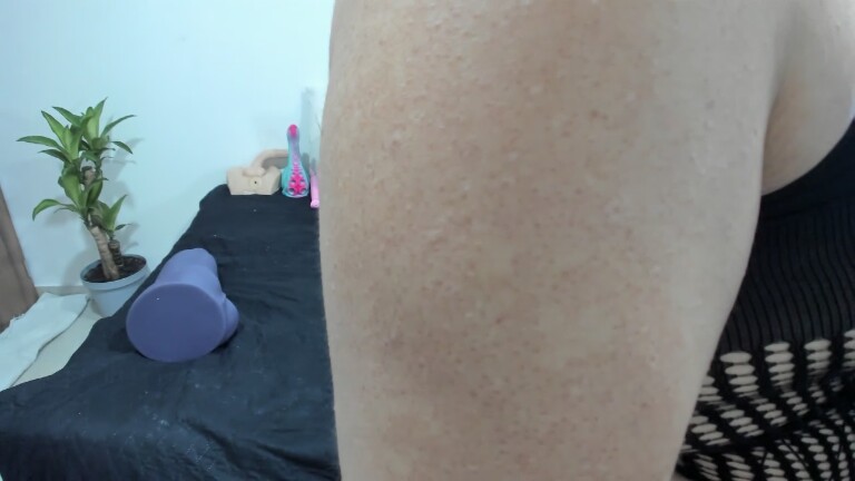 Sweet_X's Streamate show and profile