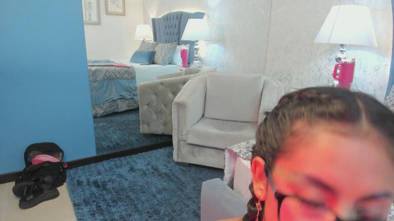 MelinaShinne's Streamate show and profile