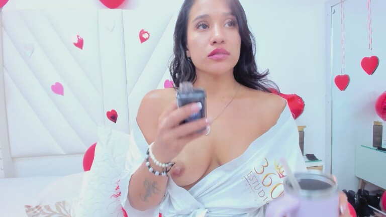 Emilysweet2's Streamate show and profile