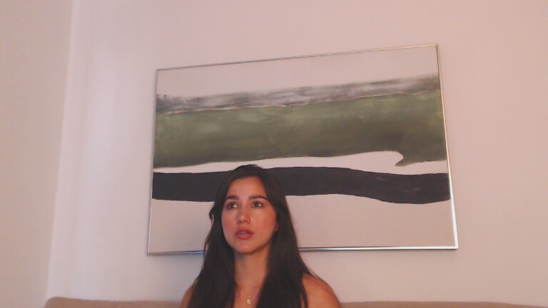 NiaMinogue's Streamate show and profile