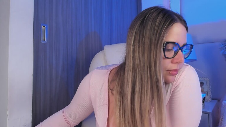 MurielHall's Streamate show and profile