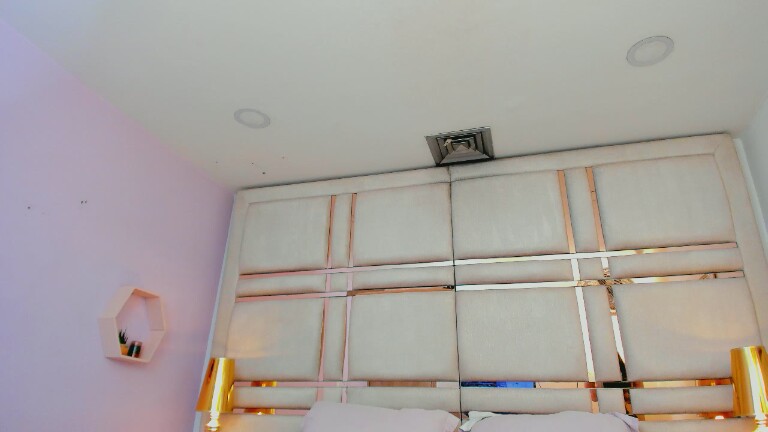 IsabellSanz's Streamate show and profile