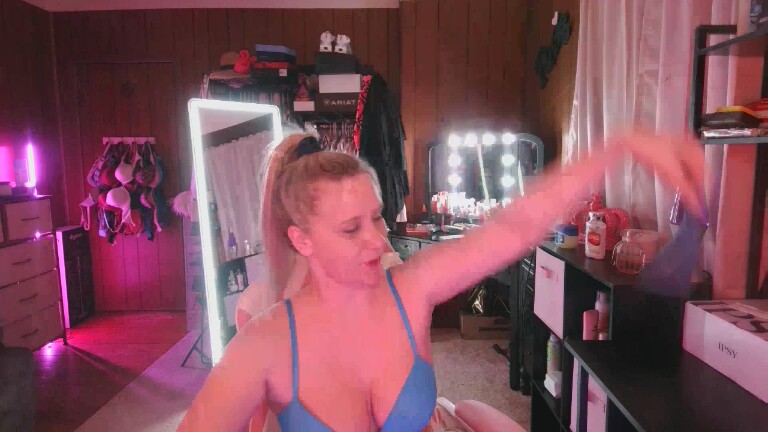 XxCamrenXx's Streamate show and profile