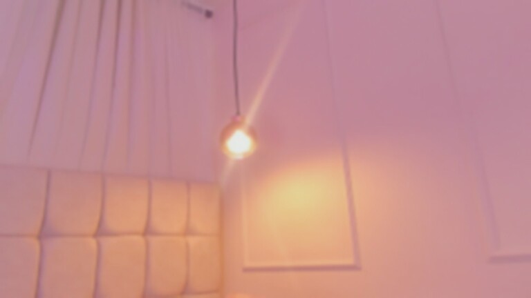 Crystal_W's Streamate show and profile