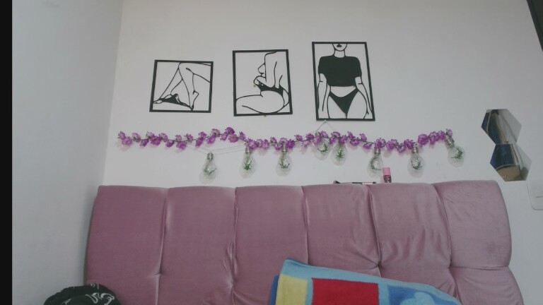 ZakuraPrincess's Streamate show and profile