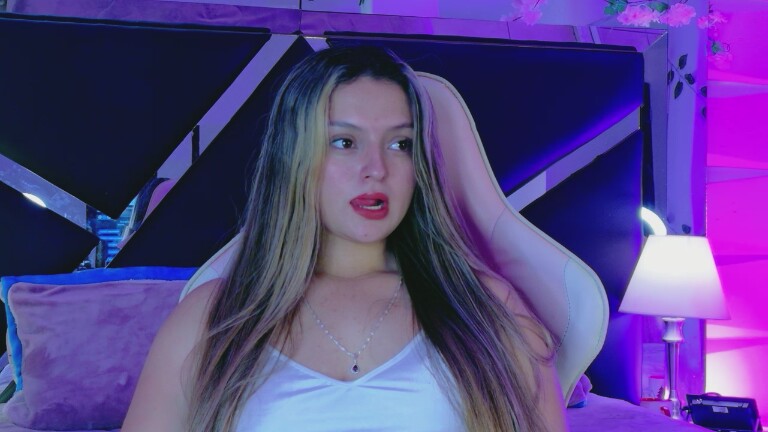 Giigii_Hadid's Streamate show and profile