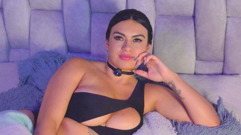 MaiaCooper's Streamate show and profile