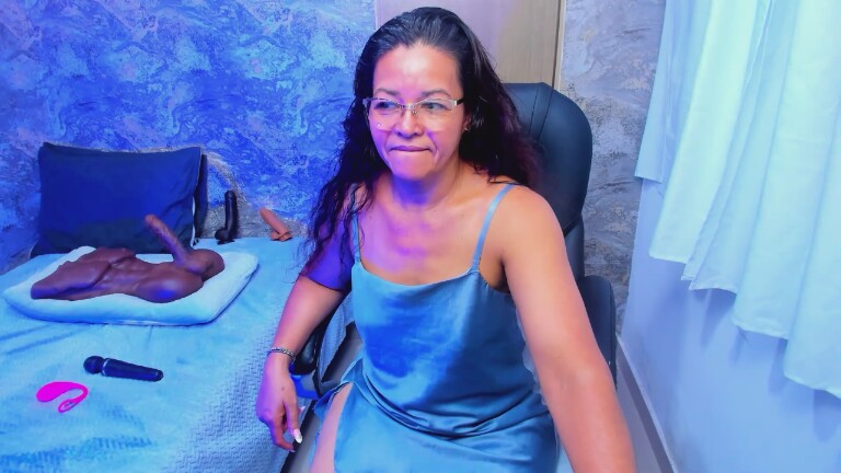 MatureePure's Streamate show and profile