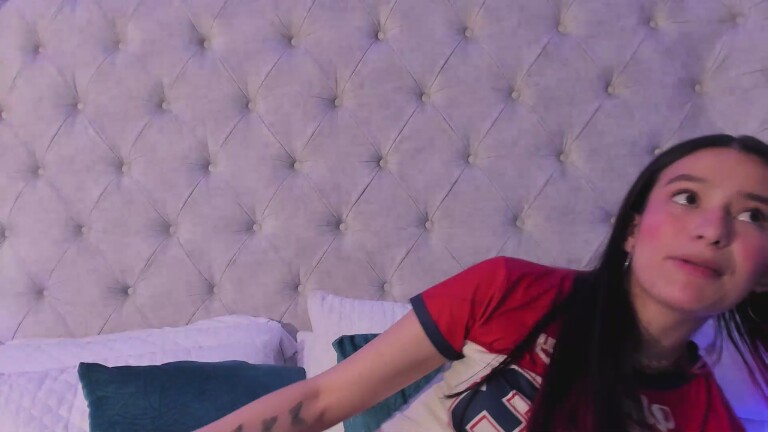 dafne_bss's Streamate show and profile