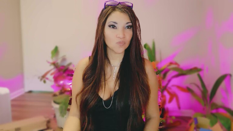 DivineLynn's Streamate show and profile