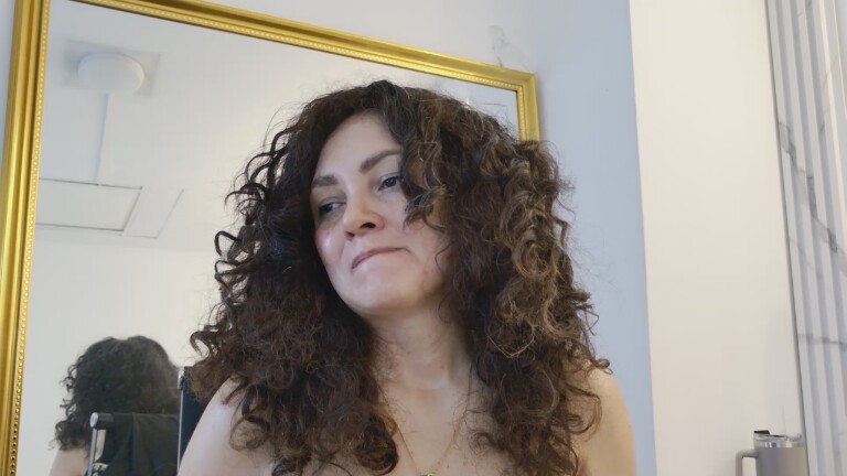 juliiabadleer's Streamate show and profile