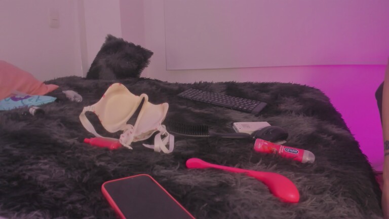 SamanthaEvgeniev's Streamate show and profile