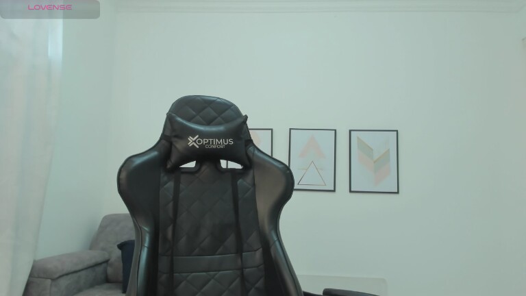 Nathalia_Chubby's Streamate show and profile