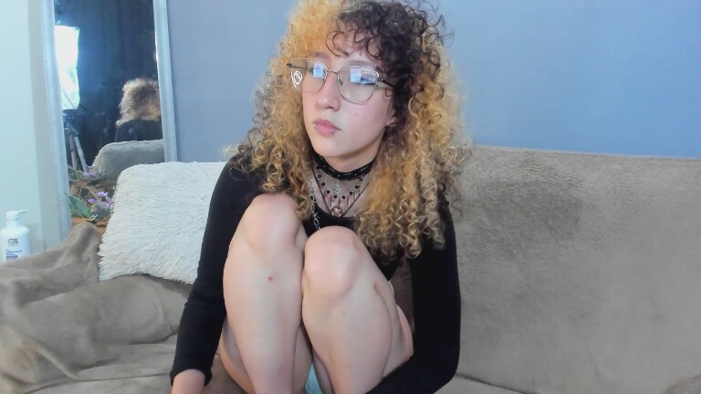 Muss's Streamate show and profile