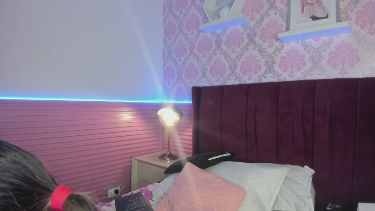 AmaraKazumi's Streamate show and profile